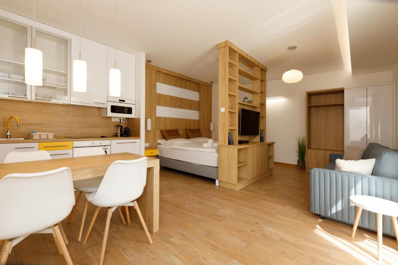 La Bella Centrum Apartmanok Piros/Sarga Hévíz Esterno foto