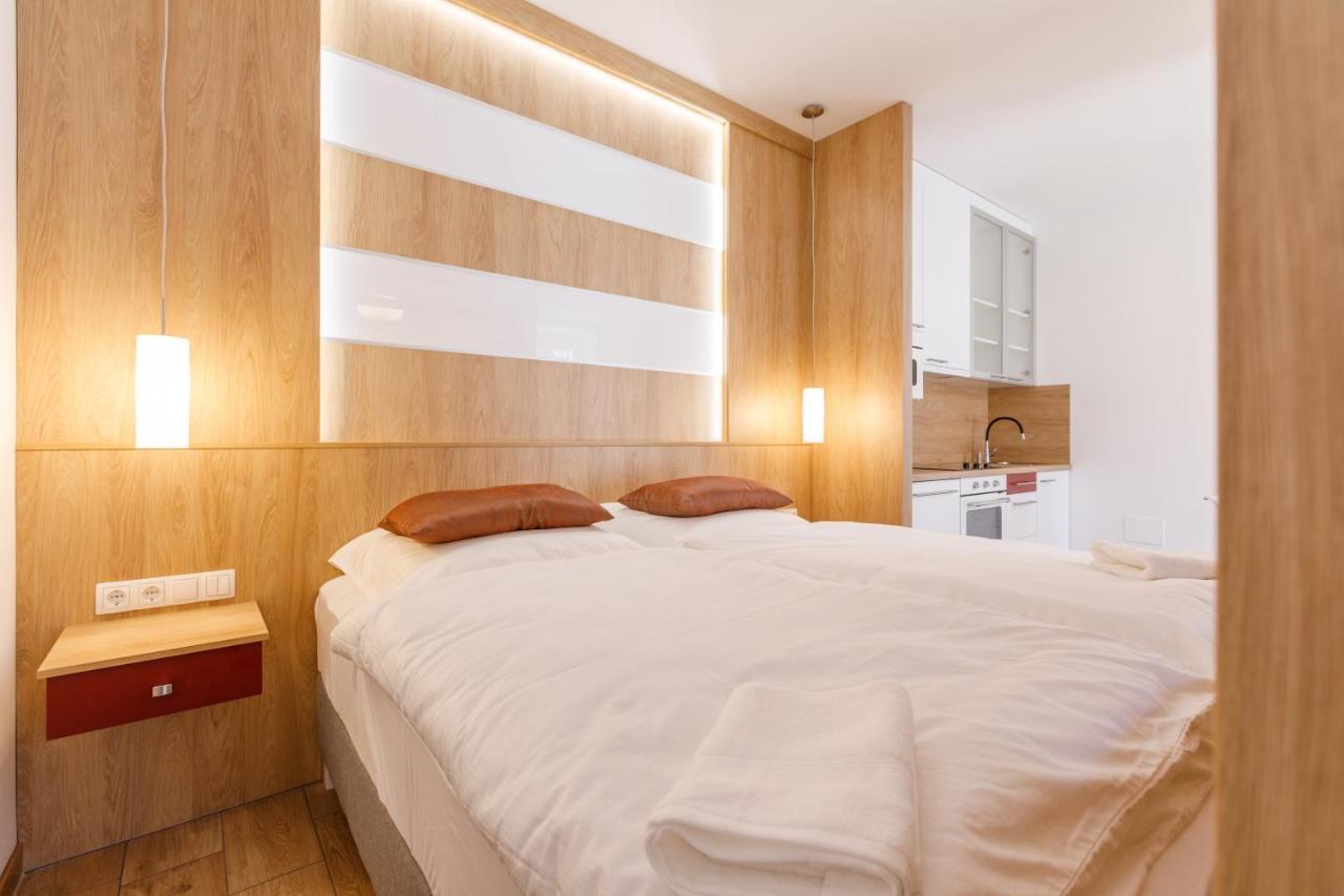 La Bella Centrum Apartmanok Piros/Sarga Hévíz Esterno foto