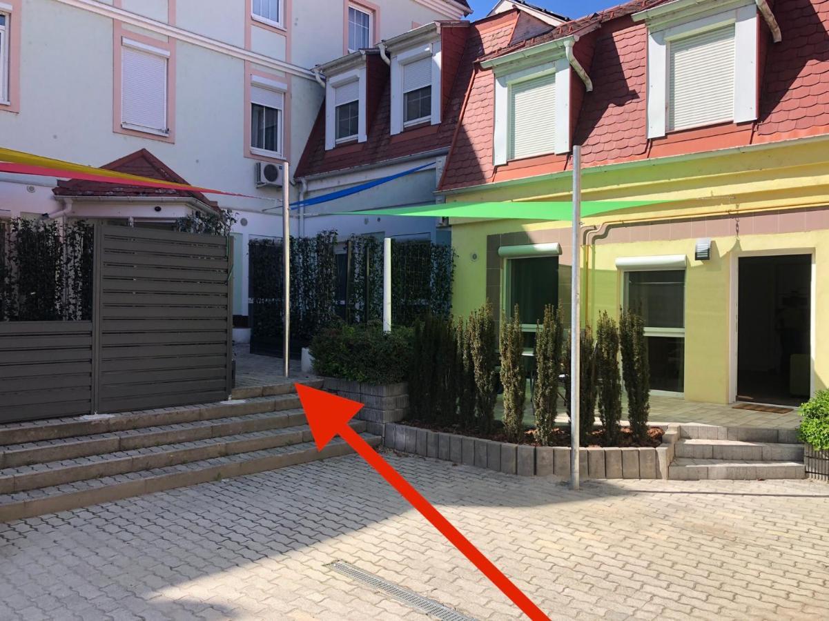 La Bella Centrum Apartmanok Piros/Sarga Hévíz Esterno foto