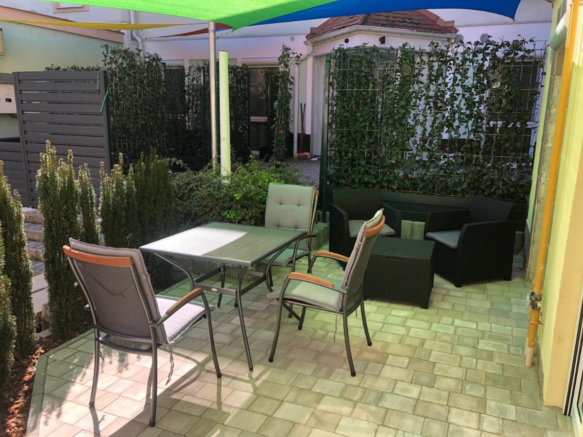 La Bella Centrum Apartmanok Piros/Sarga Hévíz Esterno foto