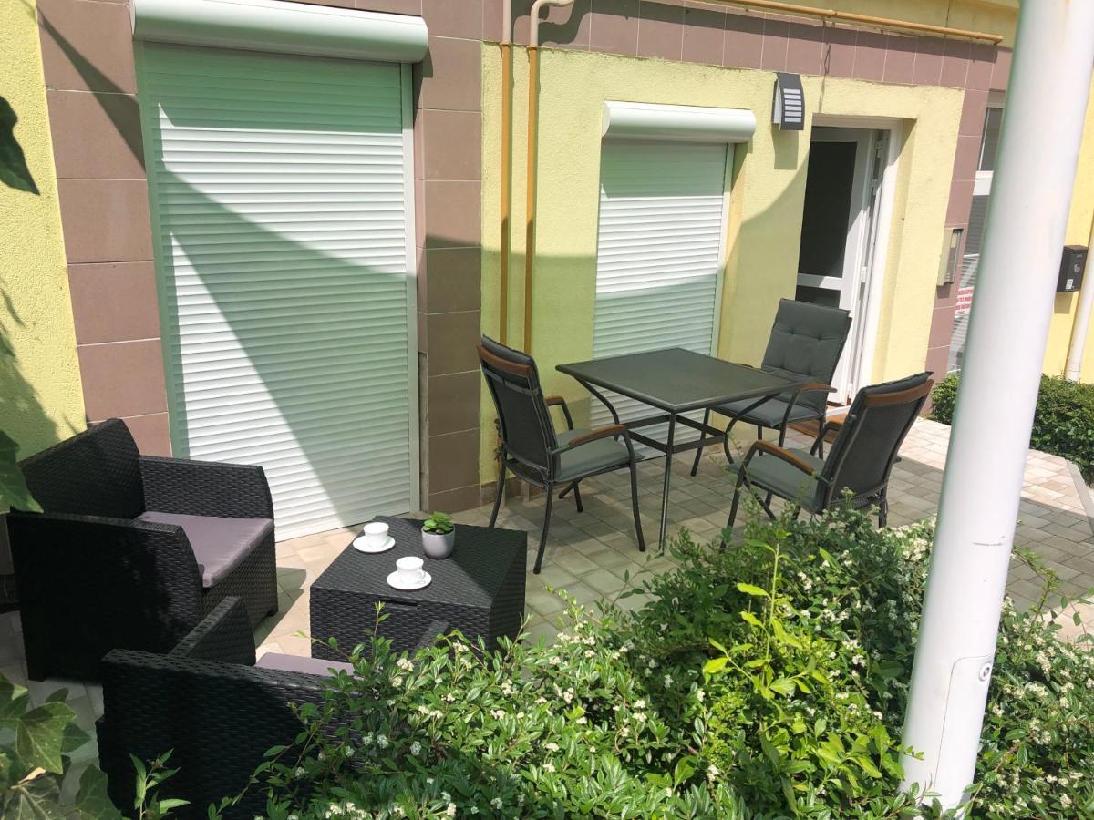 La Bella Centrum Apartmanok Piros/Sarga Hévíz Esterno foto